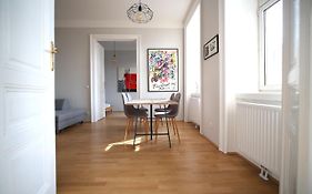 Classic, Modern & Sunny. 7Min To Vienna'S Center!